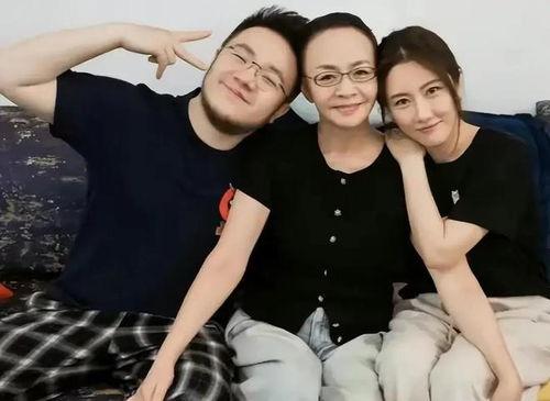 圈内爆料八卦吃瓜,明星背后的惊人真相,吃瓜群众速来围观! 第3张 圈内爆料八卦吃瓜,明星背后的惊人真相,吃瓜群众速来围观! 第3张